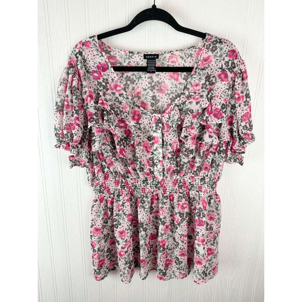 Torrid Pink‎ Floral Blouse size 2x Short sleeve